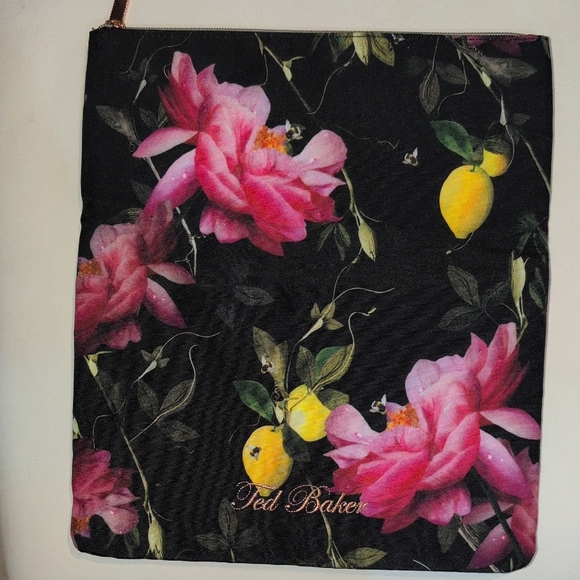 Ted Baker Black and Pink Floral Clutch Or Cosmetics Bag - NWOT - Picture 5 of 8